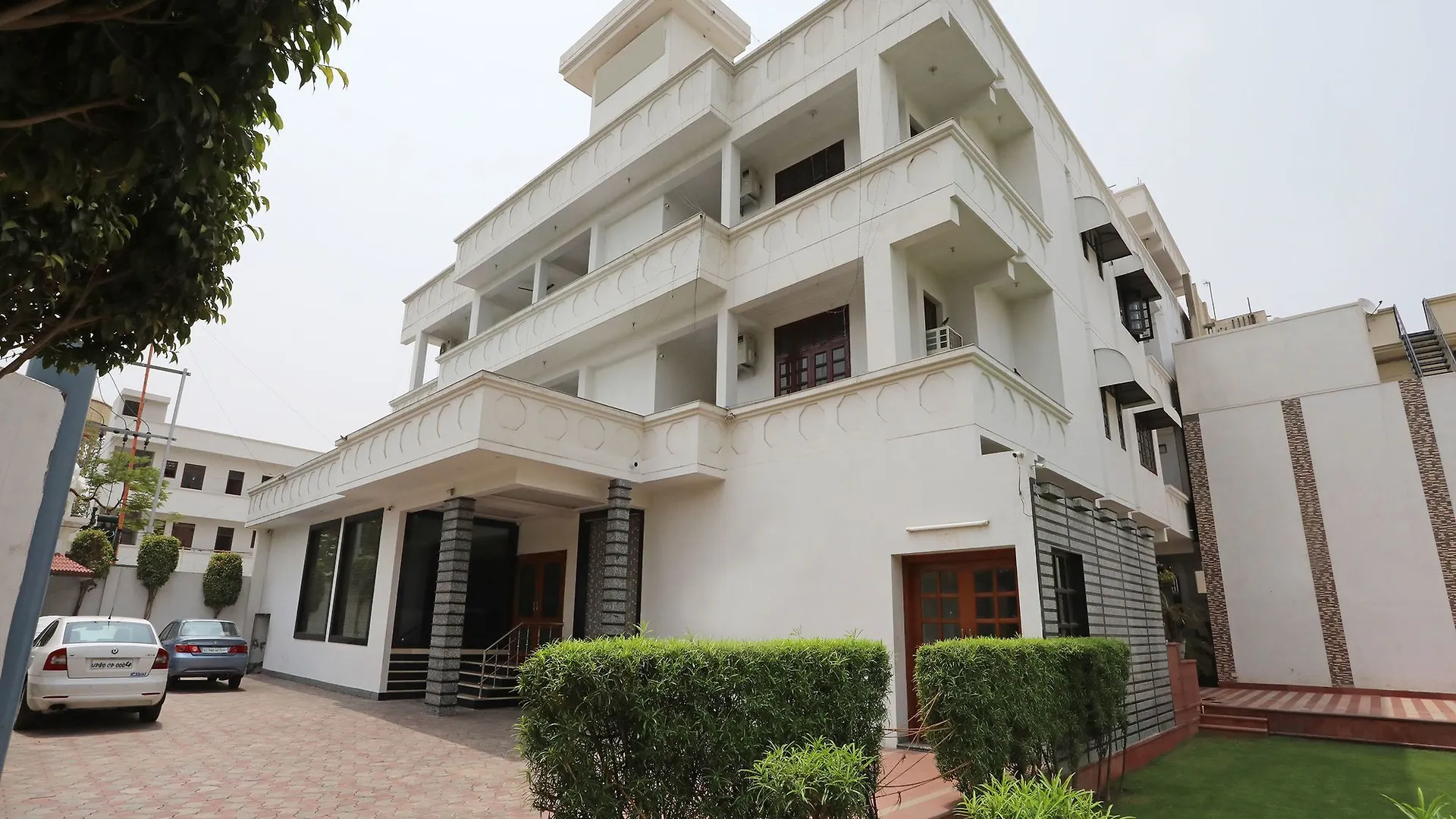 Oyo 15493 Marc Royal Hotel Agra  3*, Agra (Uttar Pradesh) India