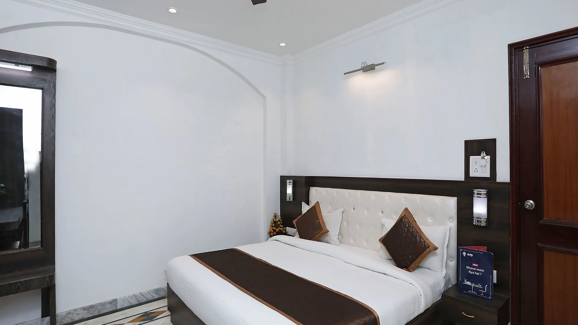 Oyo 15493 Marc Royal Hotel Agra   Agra (Uttar Pradesh)